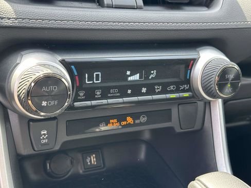 Used 2025 Toyota RAV4 LE image 23