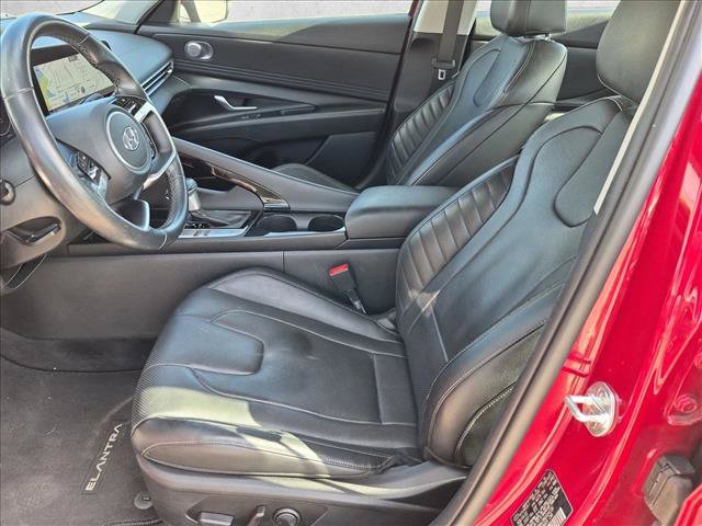 Used 2022 Hyundai Elantra Limited FWD image 17