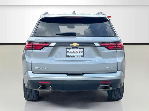 Used 2023 Chevrolet Traverse Premier FWD image 6
