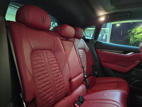 Used 2019 Maserati Levante GTS image 30