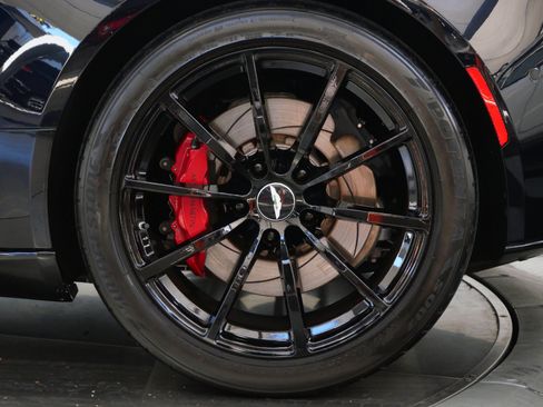 Used 2023 Aston Martin DB11 Coupe RWD image 11