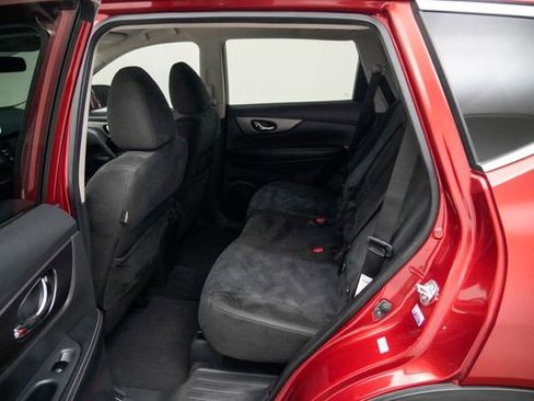 Used 2016 Nissan Rogue SV AWD/4WD image 24