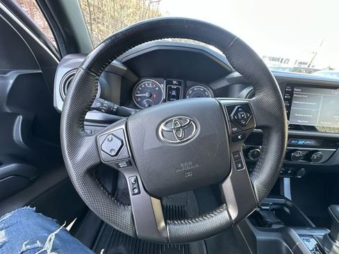 Used 2023 Toyota Tacoma TRD Off-Road image 13