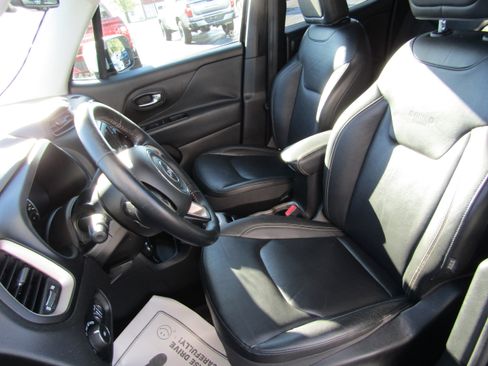 Used 2016 Jeep Renegade Limited w/ Safety & Security Group image 11