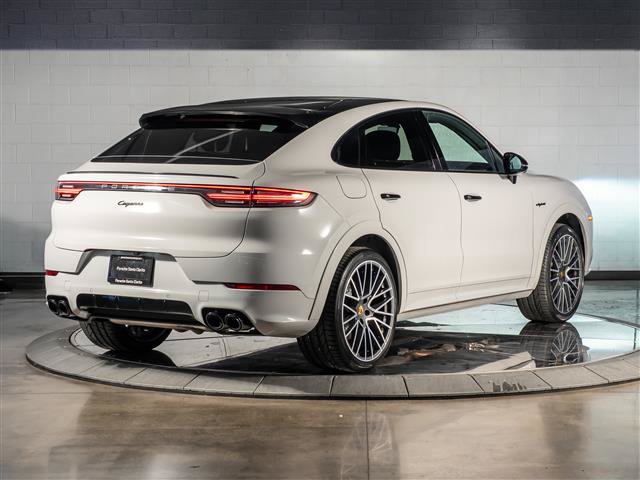 Certified 2023 Porsche Cayenne Platinum Edition AWD/4WD image 9