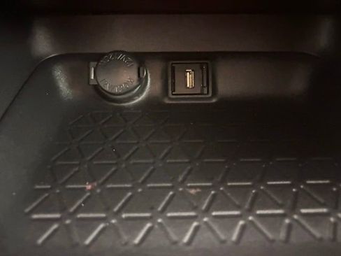 Used 2021 Toyota RAV4 XLE image 26