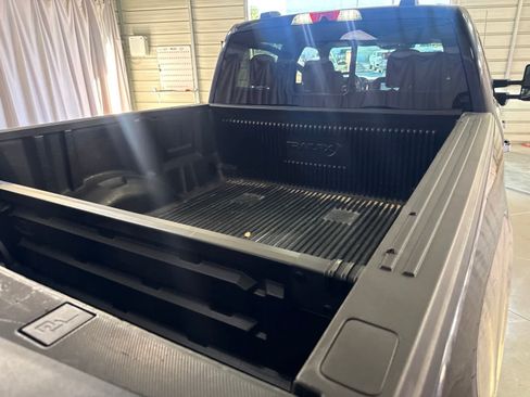 Used 2022 Ford F150 Lariat AWD/4WD image 14