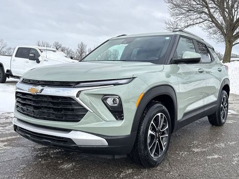 New 2026 Chevrolet TrailBlazer LT w/ Driver Confidence Package FWD image 4