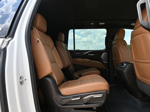 Used 2023 Cadillac Escalade ESV Sport w/ Touring Package AWD/4WD image 23