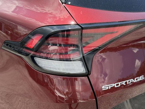 Used 2023 Kia Sportage SX FWD image 8