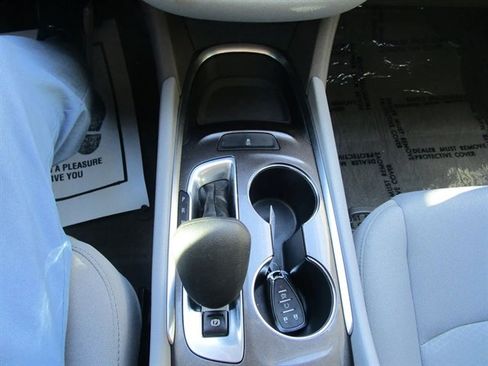 Used 2022 Chevrolet Malibu LT image 27