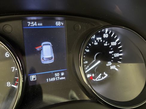 Used 2019 Nissan Rogue SL FWD image 34