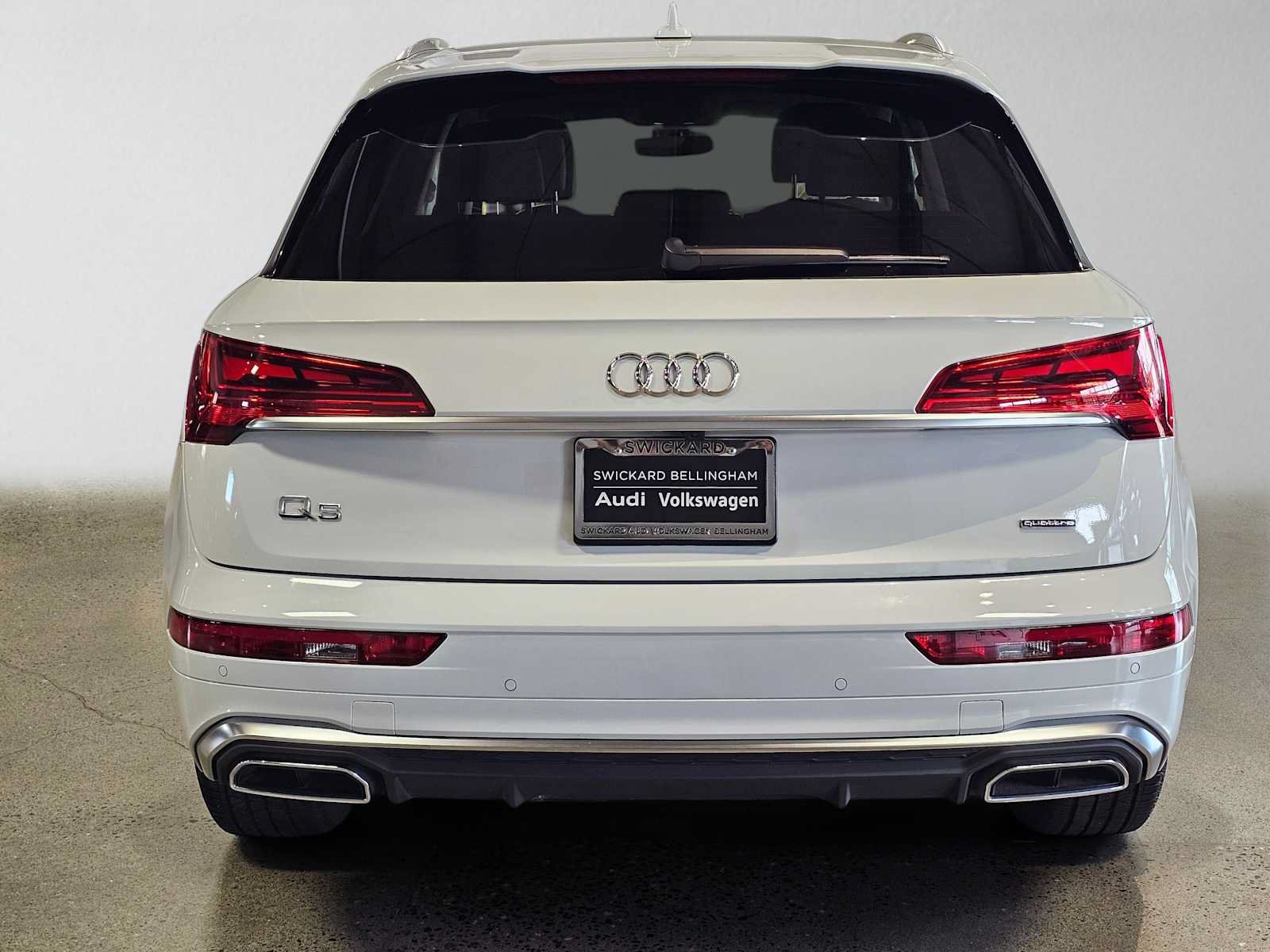 Used 2023 Audi Q5 2.0T Premium w/ Convenience Package AWD/4WD image 4