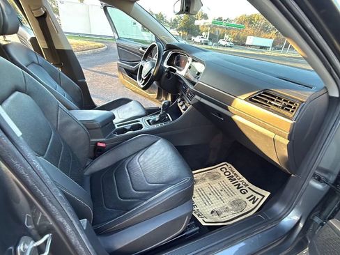 Used 2019 Volkswagen Jetta SEL Premium image 51