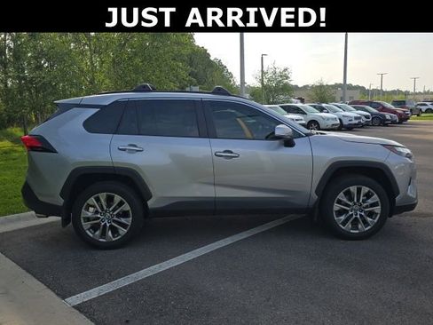 Used 2023 Toyota RAV4 Limited FWD image 3