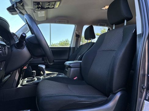 Used 2020 Toyota 4Runner TRD Off-Road AWD/4WD image 21