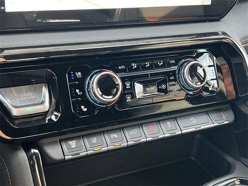 New 2026 GMC Sierra 2500 AT4 w/ AT4 Premium Plus Package image 20
