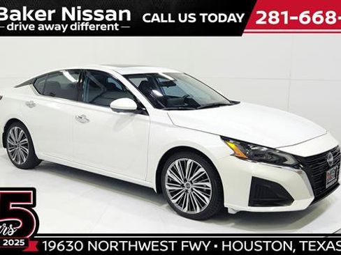 Used 2024 Nissan Altima 2.5 SL image 1