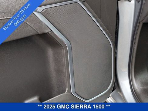 Used 2025 GMC Sierra 1500 SLT image 15