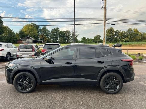 Used 2024 Chevrolet Trax ACTIV w/ Sunroof Package FWD image 7