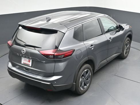 Used 2026 Nissan Rogue SV image 34