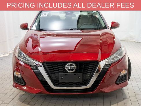 Used 2022 Nissan Altima 2.5 SV w/ SV Premium Package FWD image 2