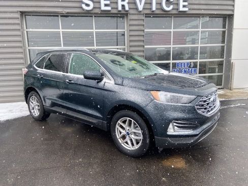 Used 2022 Ford Edge SEL w/ Convenience Package image 4