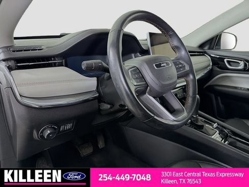 Used 2022 Jeep Compass Limited w/ Elite Group AWD/4WD image 11