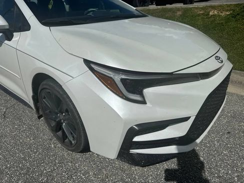 Used 2024 Toyota Corolla SE FWD image 2