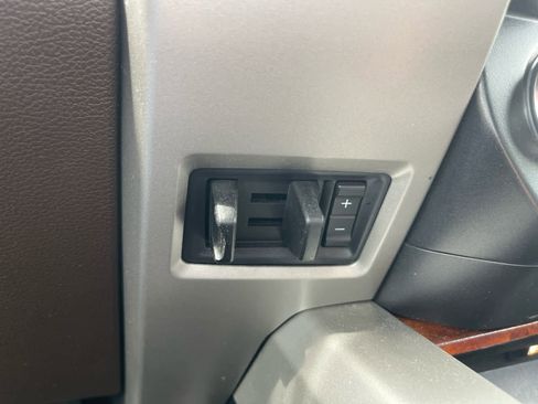 Used 2015 Ford F150 King Ranch w/ Equipment Group 601A Luxury AWD/4WD image 17