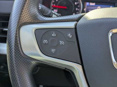 Used 2024 GMC Terrain SLE w/ Elevation Edition FWD image 17