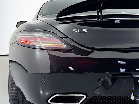 Used 2014 Mercedes-Benz SLS AMG GT Coupe image 18