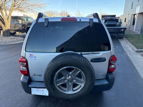 Used 2006 Jeep Liberty Renegade image 4