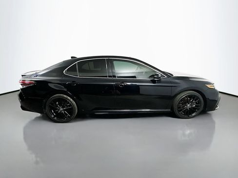 Used 2022 Toyota Camry XSE FWD image 7