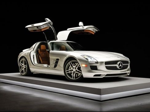 Used 2011 Mercedes-Benz SLS AMG Coupe image 6