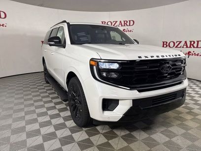 New 2025 Ford Expedition Platinum w/ Stealth Appearance Package