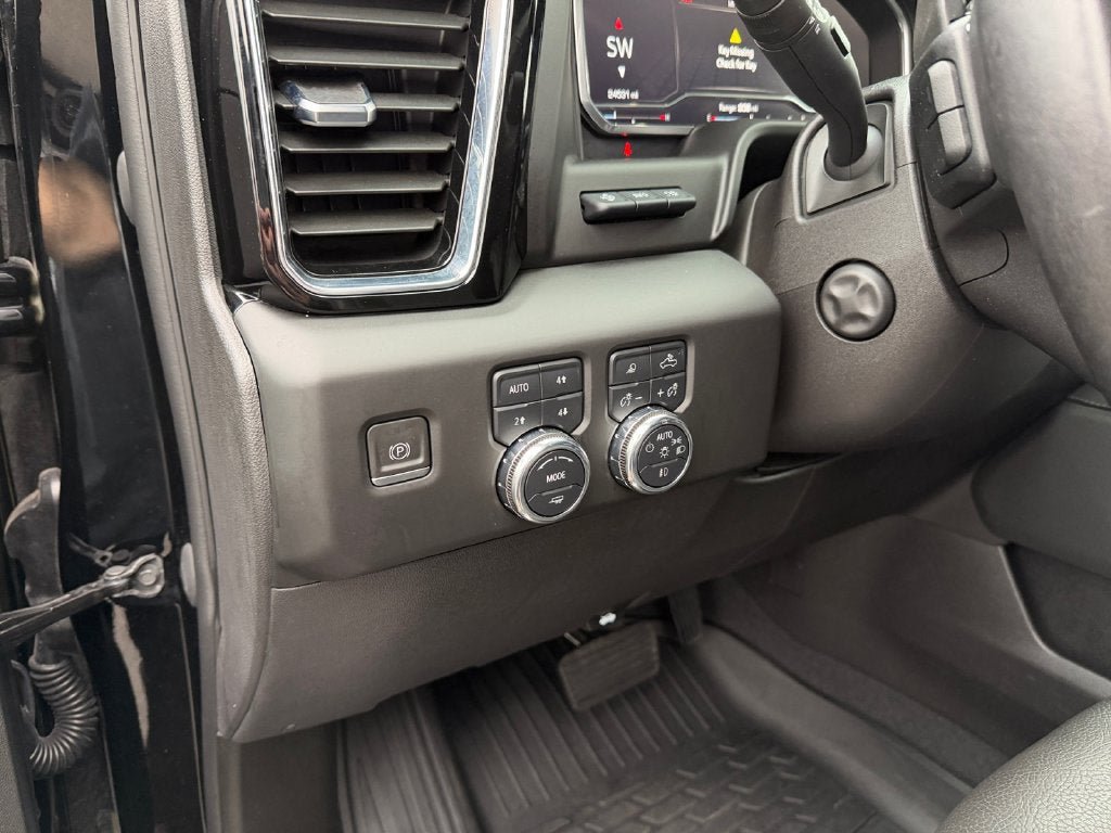 Used 2023 GMC Sierra 1500 Denali w/ Denali Reserve Package AWD/4WD image 19
