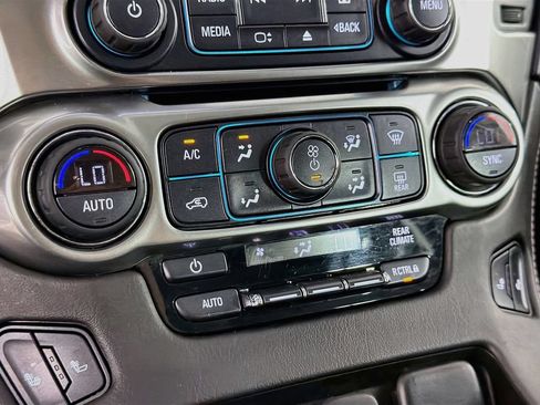 Used 2019 Chevrolet Tahoe LT AWD/4WD image 17