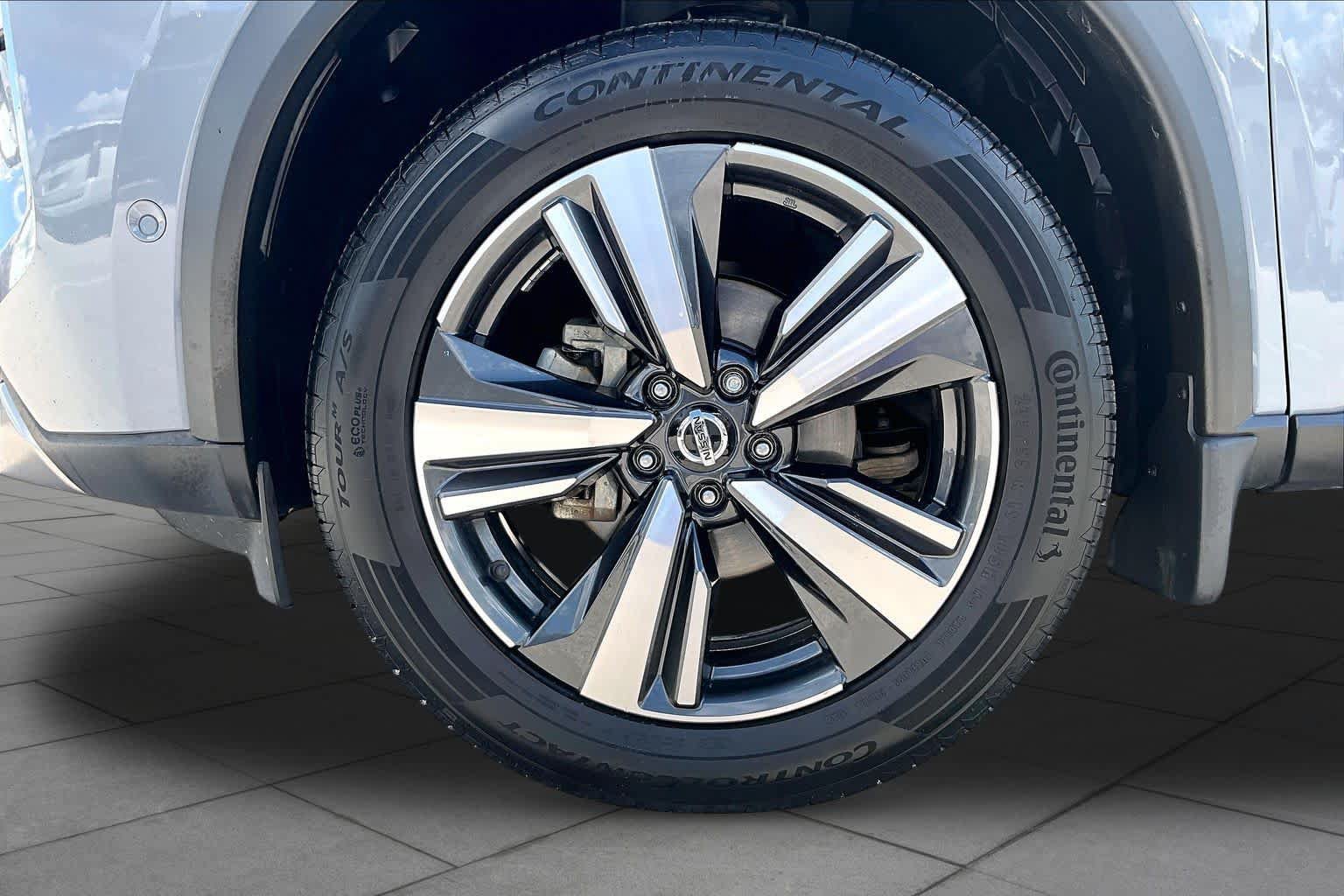 Used 2021 Nissan Rogue Platinum AWD/4WD image 10