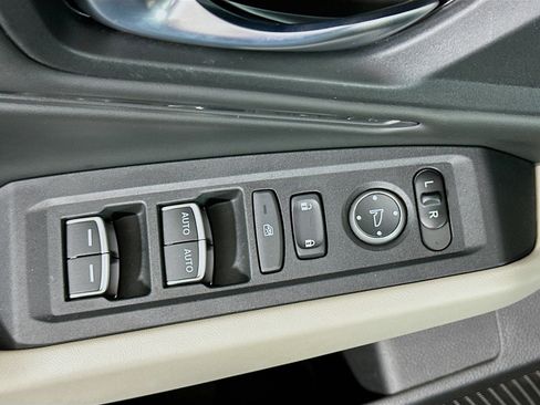 Used 2023 Honda Accord EX image 15