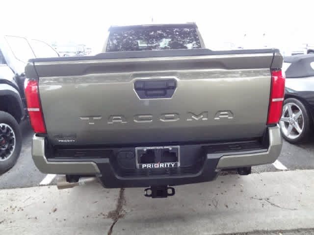 Used 2024 Toyota Tacoma TRD Sport AWD/4WD image 5
