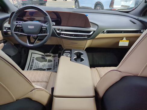 New 2026 Cadillac Lyriq Signature Sport w/ Nappa Leather Package image 12