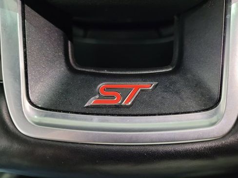 Used 2020 Ford Explorer ST w/ ST Street Pack image 37