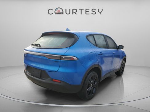 Used 2023 Dodge Hornet GT w/ GT Blacktop Package image 3