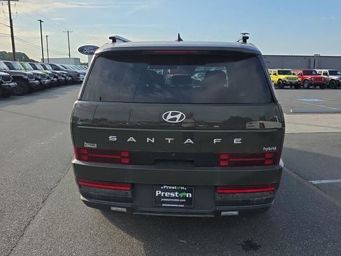 Used 2025 Hyundai Santa Fe SEL FWD image 5