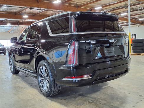 New 2026 Cadillac Escalade IQL Luxury image 9