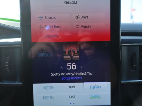 Used 2022 Ford Explorer Platinum w/ Equipment Group 601A image 19