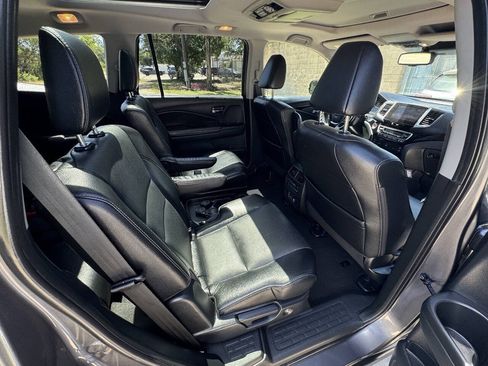 Used 2018 Honda Pilot Elite image 32