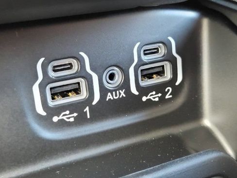 Used 2022 RAM 1500 Big Horn AWD/4WD image 9