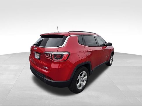 Certified 2018 Jeep Compass Latitude image 16